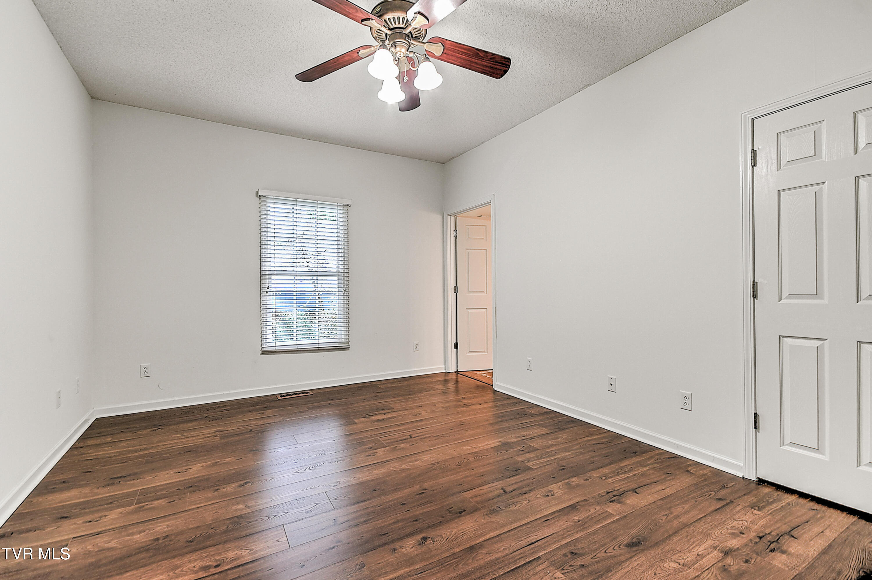 13 Cherokee Ridge Court, Unit 13 Johnson City, TN 37604 - Photo 21 of 39 13 Cherokee Ridge RH-19