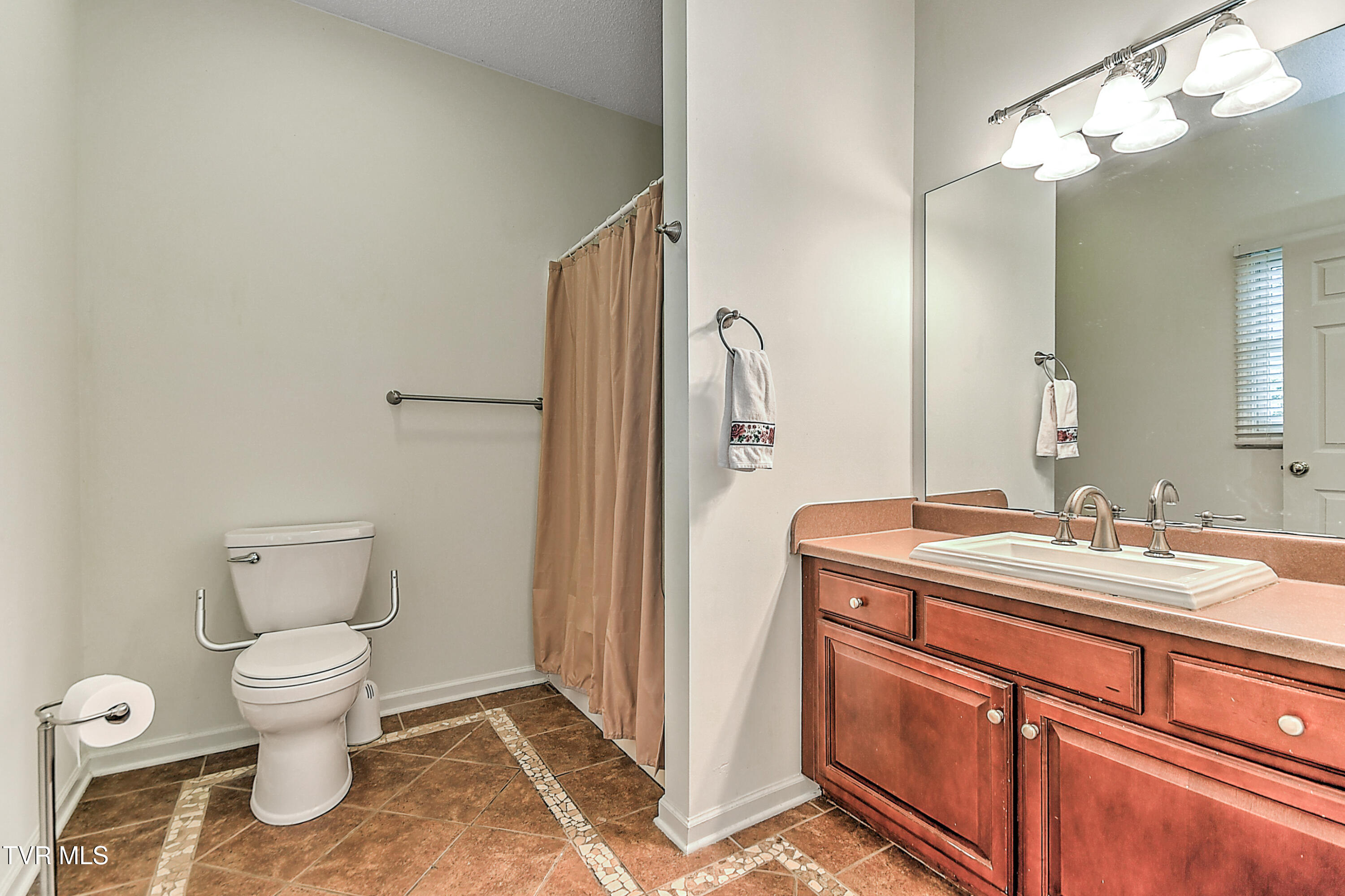 13 Cherokee Ridge Court, Unit 13 Johnson City, TN 37604 - Photo 23 of 39 13 Cherokee Ridge RH-21