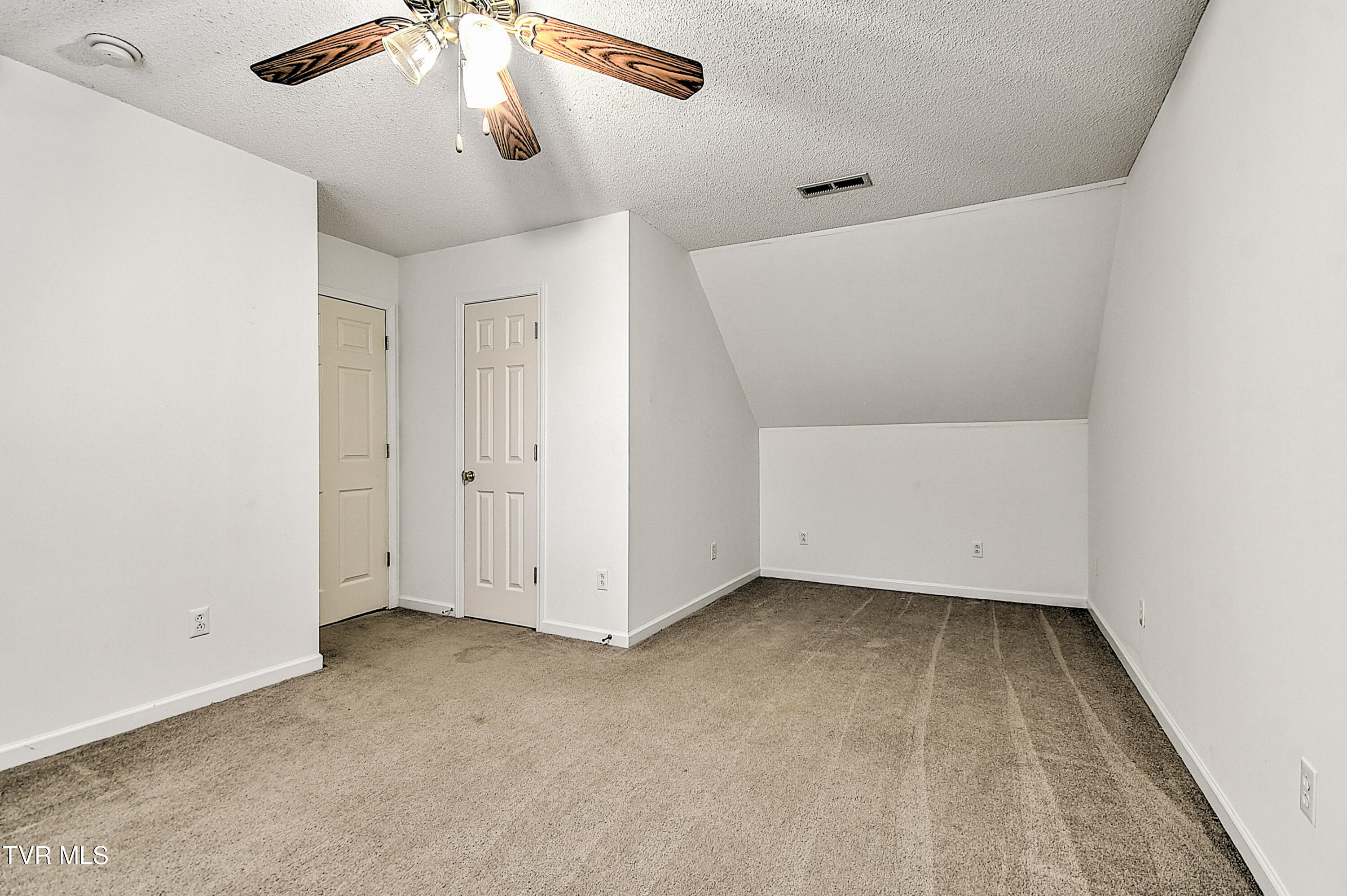 13 Cherokee Ridge Court, Unit 13 Johnson City, TN 37604 - Photo 26 of 39 13 Cherokee Ridge RH-24