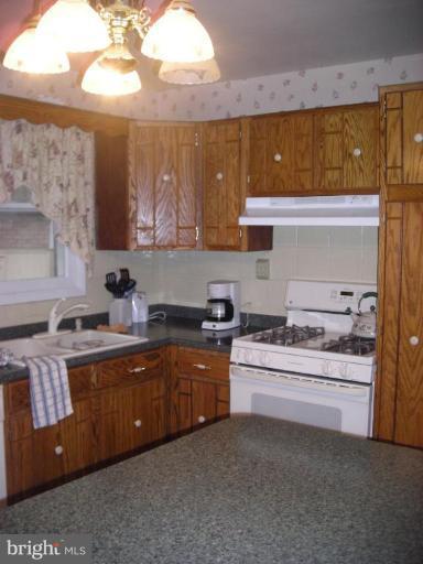 3310 Offutt Road Randallstown, MD 21133 - Photo 12 of 25 Kitchen