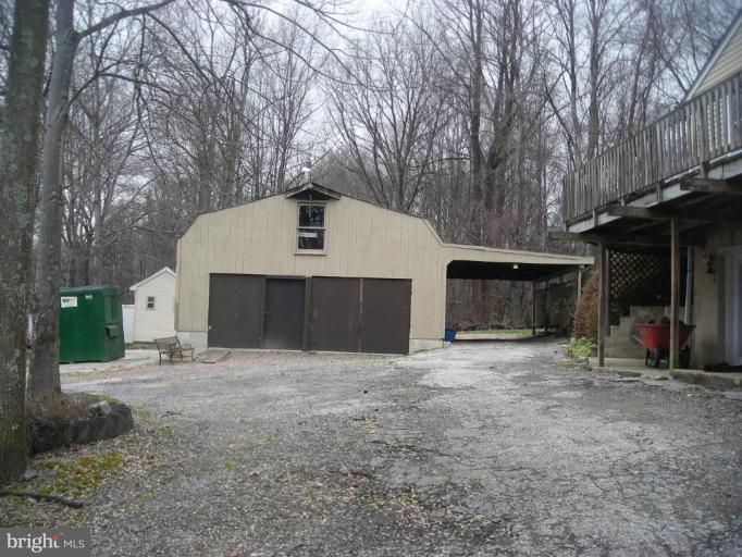 3310 Offutt Road Randallstown, MD 21133 - Photo 3 of 25 Shed