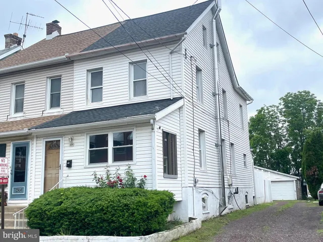 $2,200 | 434 Pierce Street, Lansdale, PA 19446