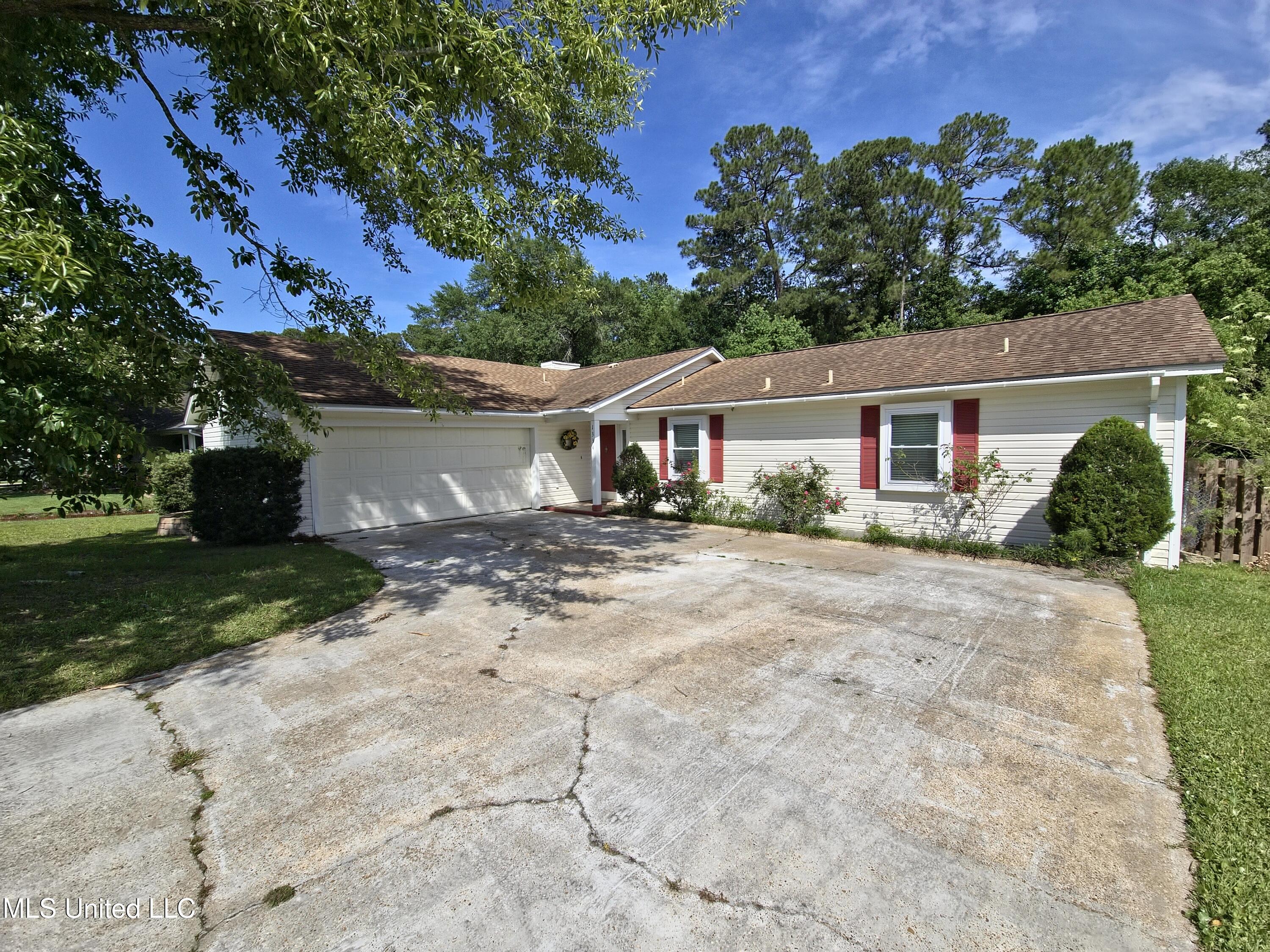 1334 Diller Road Ocean Springs, MS 39564 - Photo 2 of 26 2