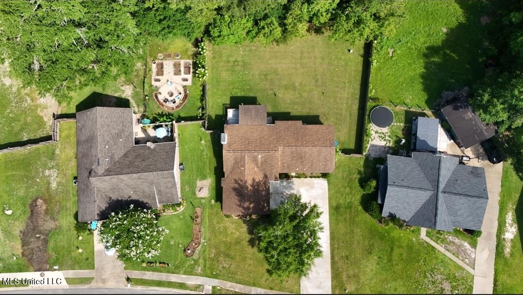 1334 Diller Road Ocean Springs, MS 39564 - Photo 3 of 26 3