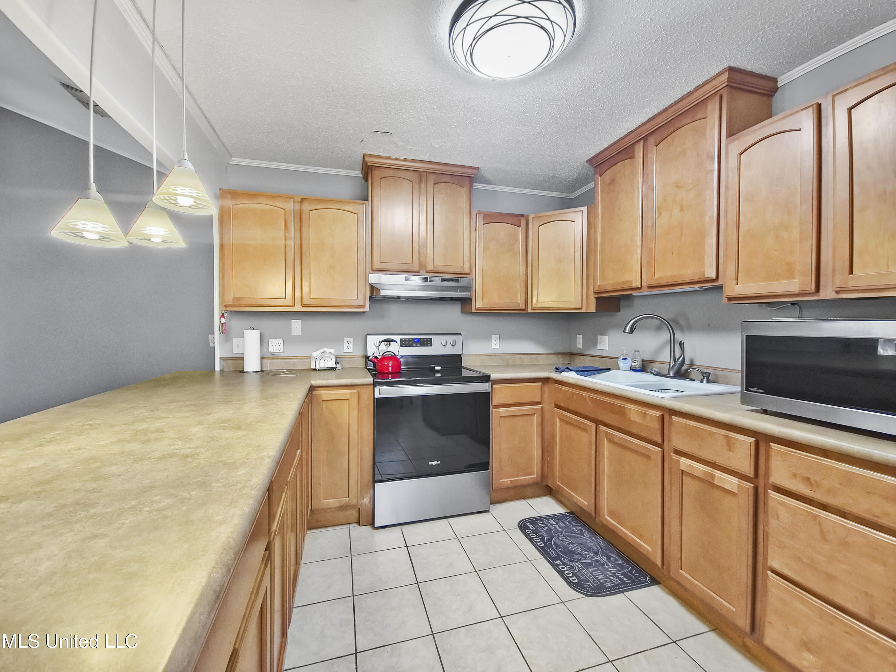 1334 Diller Road Ocean Springs, MS 39564 - Photo 8 of 26 8