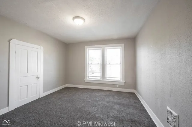 $1,399 | 101 North State Avenue, Indianapolis, IN 46201