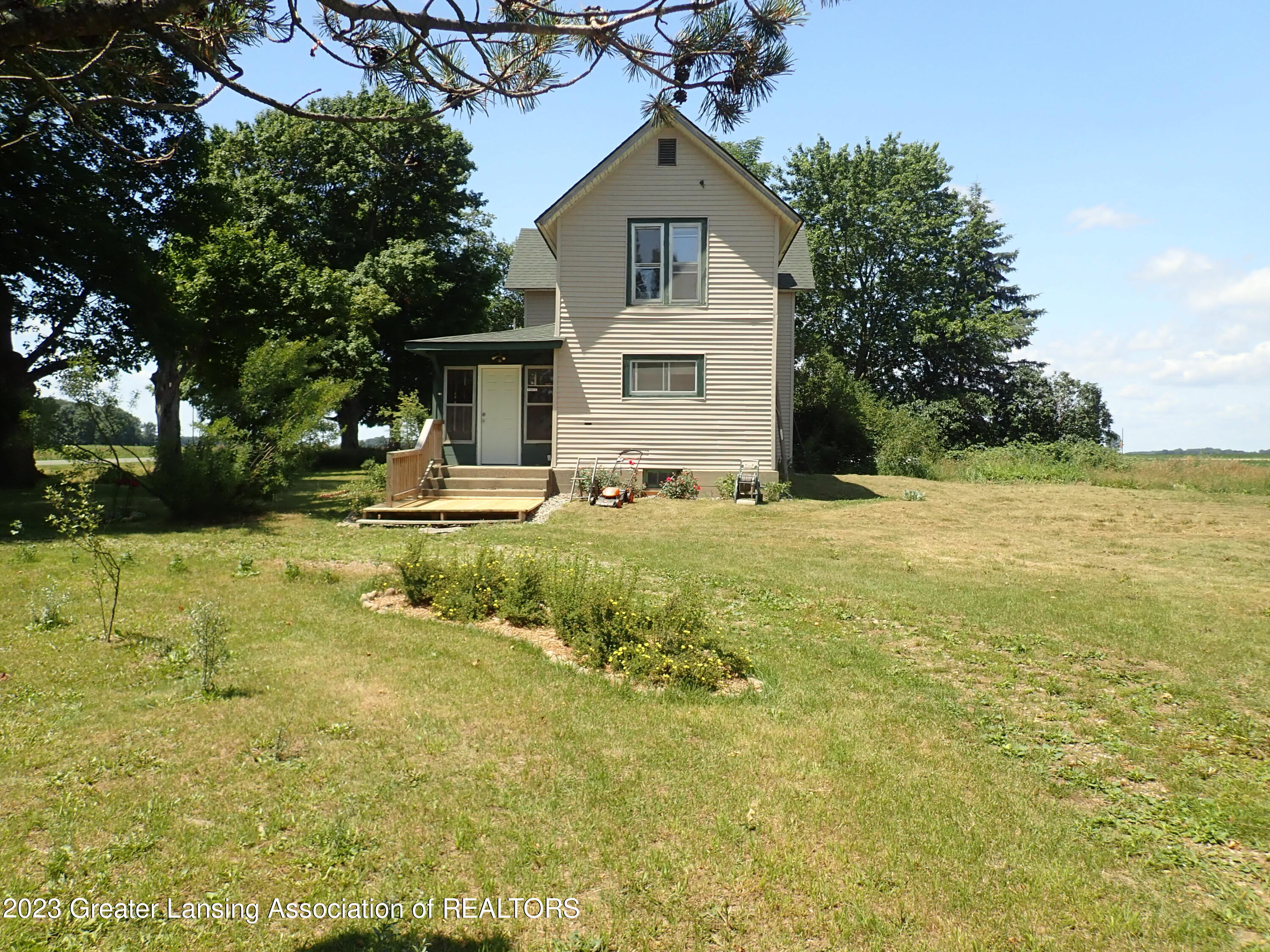7934 West Allan Road Elsie, MI 48831 - Photo 2 of 56 Side Yard