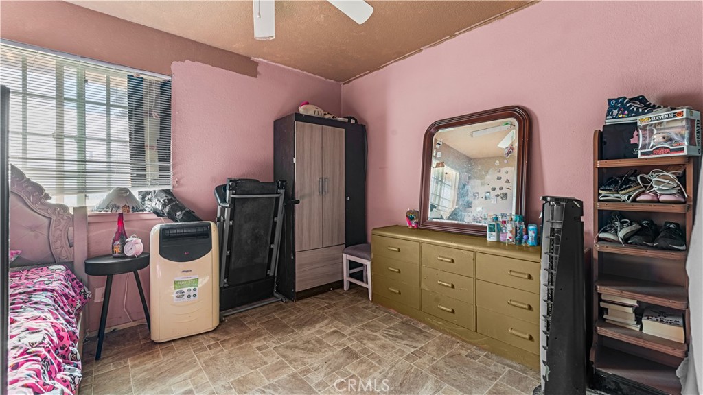 19381 Kinai Road Apple Valley, CA 92307 - Photo 18 of 19 Back House