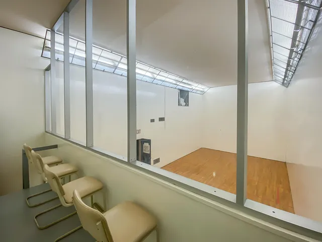 $1,700 | 1265 South Maple Road, Unit 305, Ann Arbor, MI 48103