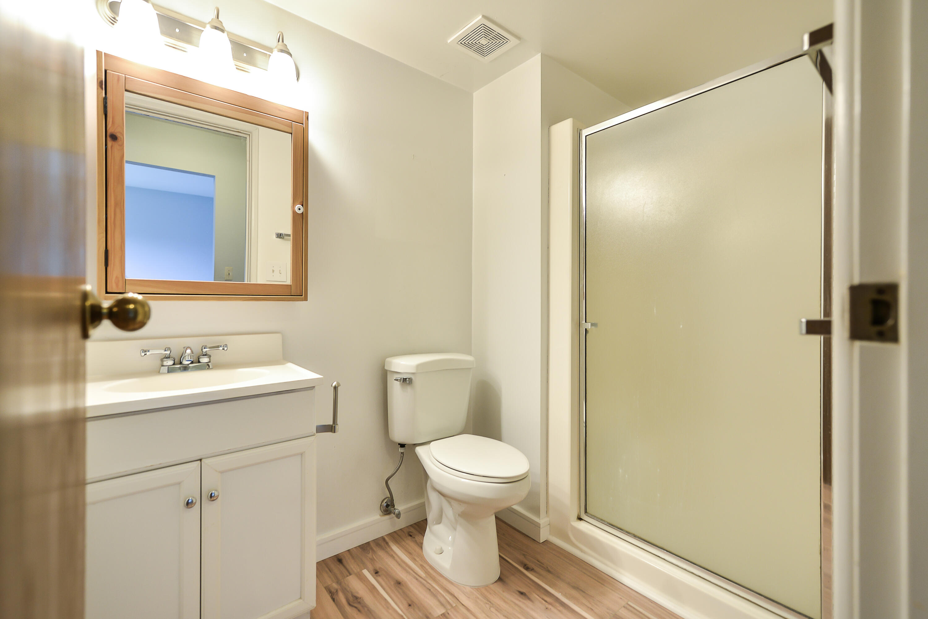 1265 South Maple Road, Unit 305 Ann Arbor, MI 48103 - Photo 10 of 30 Primary Suite Bath