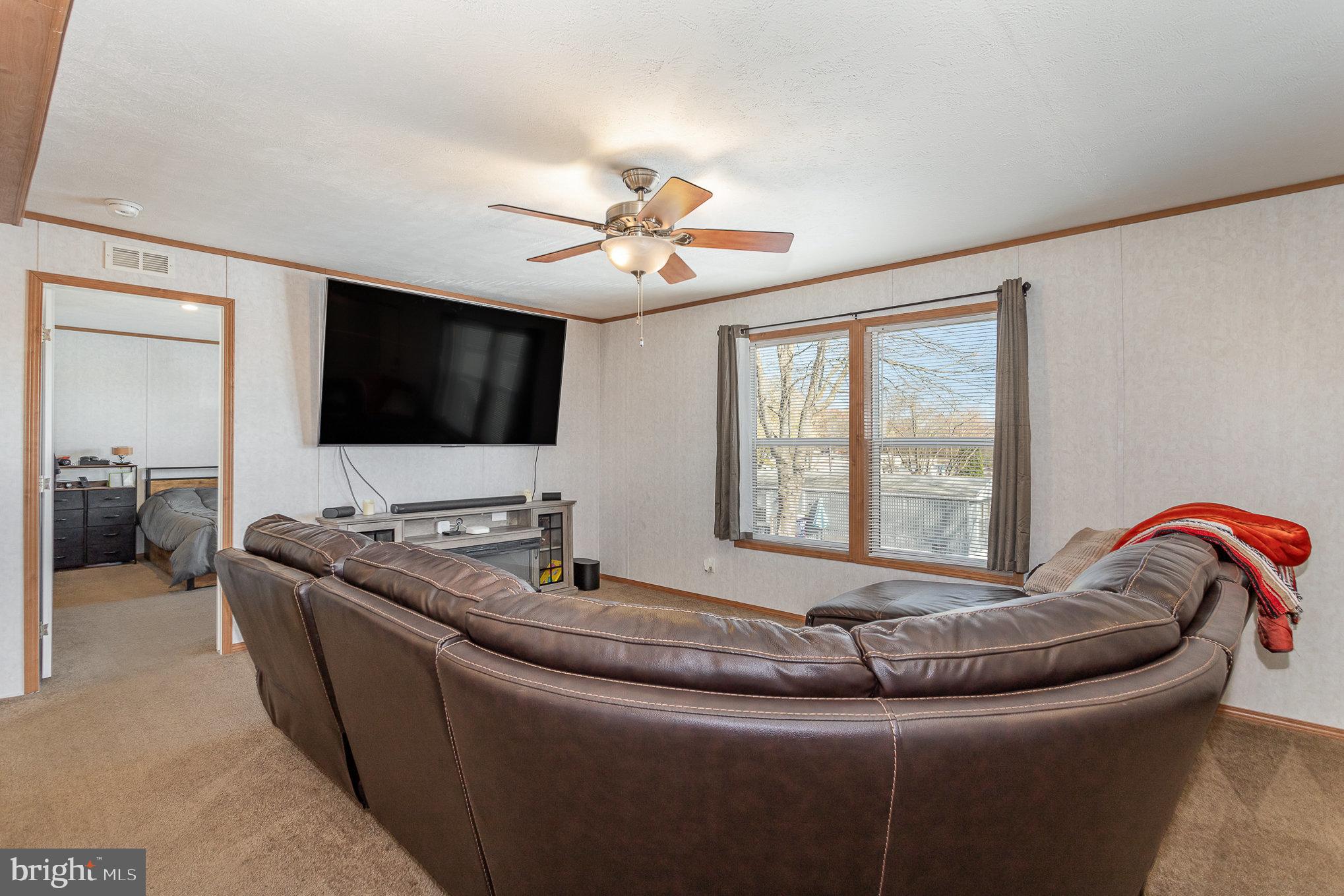 8 Earl Lane Lititz, PA 17543 - Photo 4 of 27