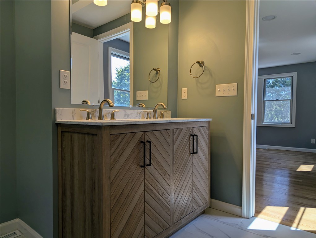 2185 Post Road South Kingstown, RI 02879 - Photo 13 of 35