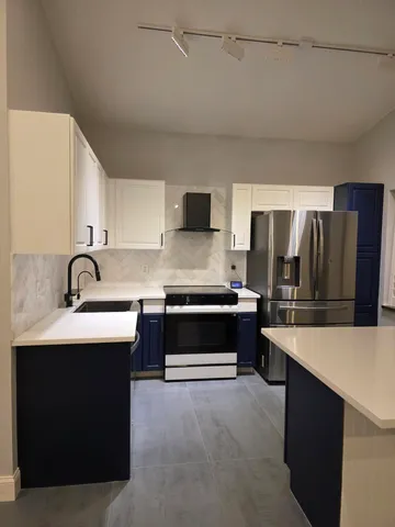 $489,000 | 5852 Eagle Cay Terrace, Pompano Beach, FL 33073