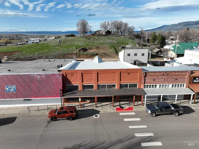 $225,000 | 106 Illinois Avenue, Council, ID 83612