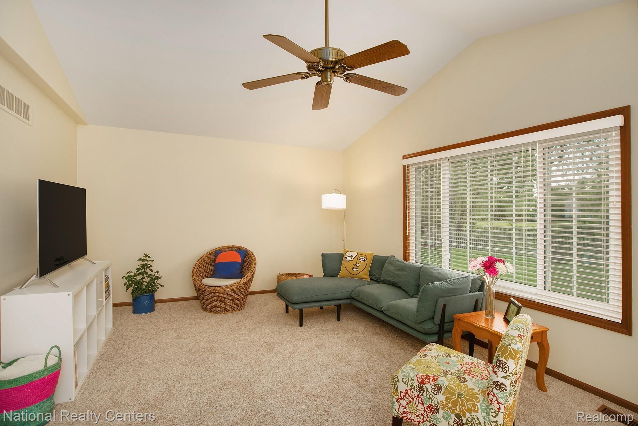 2262 Brookhaven Road Canton, MI 48188 - Photo 2 of 28 DSC_8073.jpg