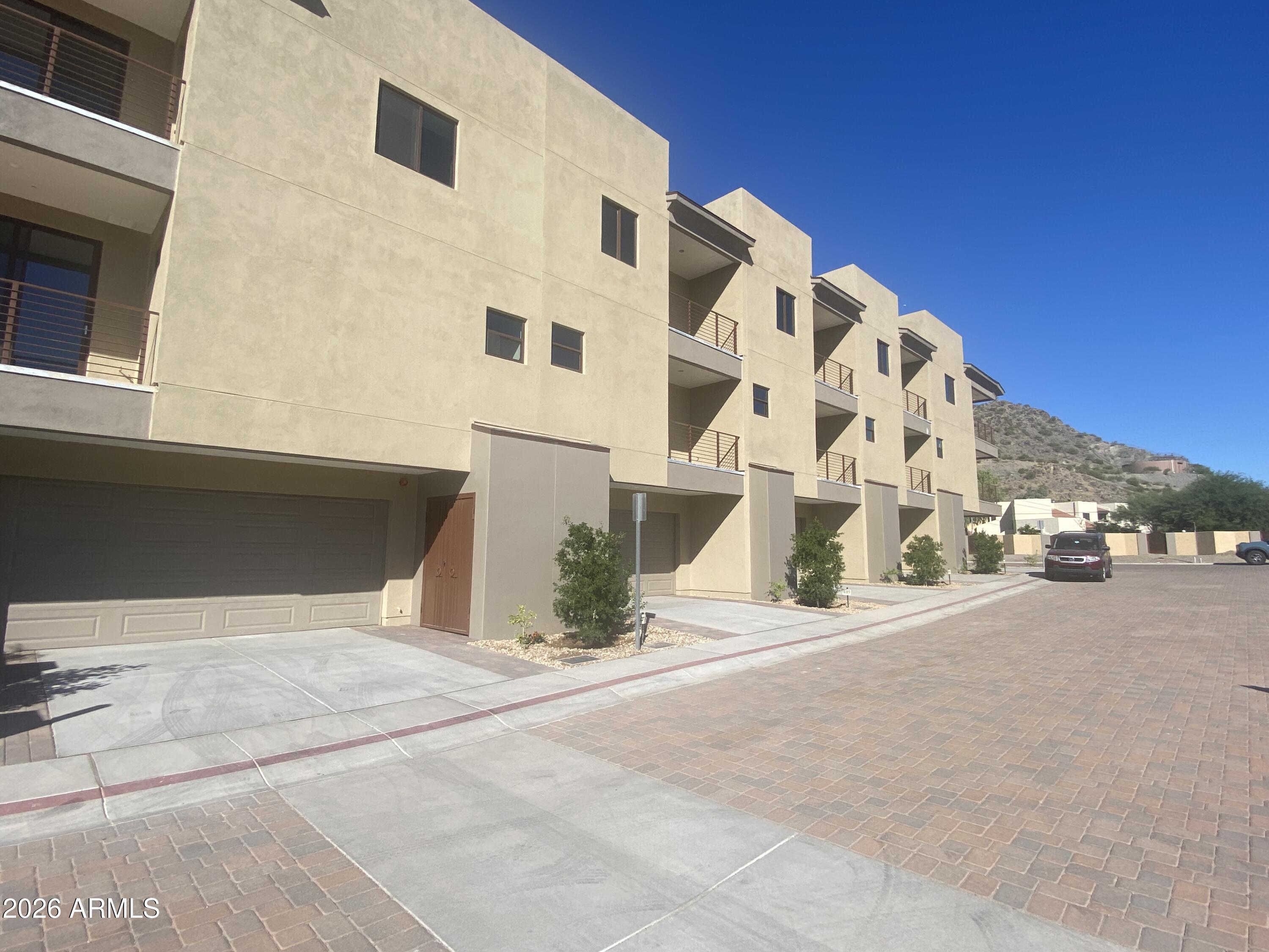 509 East Mountain View Road Phoenix, AZ 85020 - Photo 13 of 18 Private 2 Car Garages