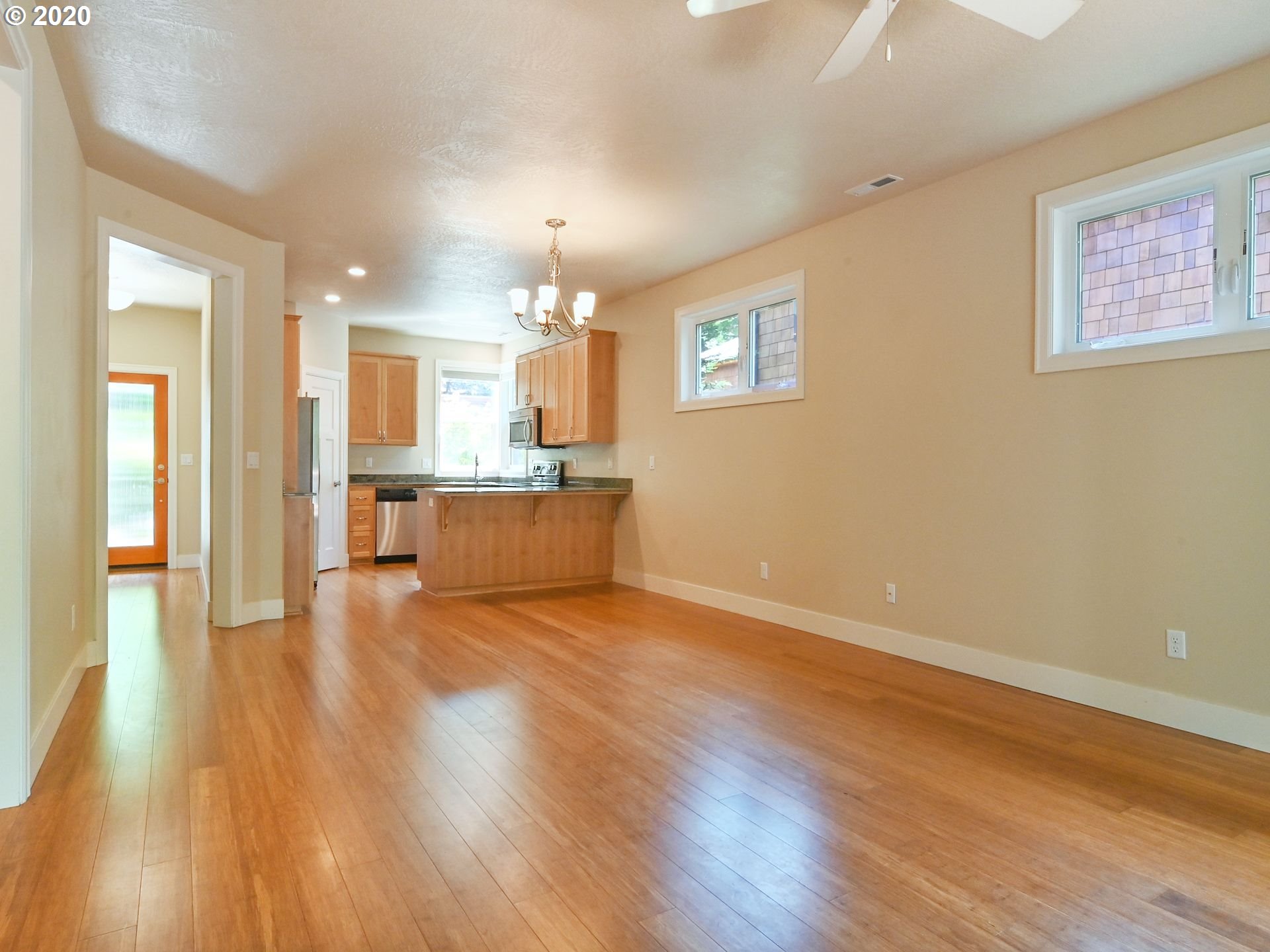 3032 Hendricks Hill Drive Eugene, OR 97403 - Photo 9 of 29