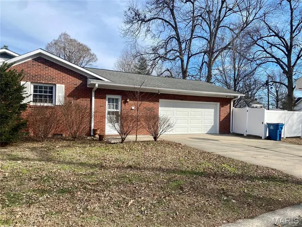 $205,000 | 1001 East Commercial Street, Charleston, MO 63834