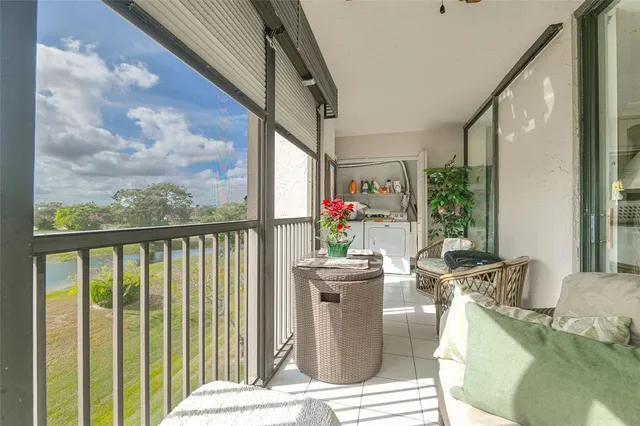 a picture of city view