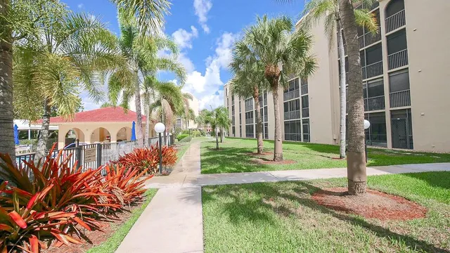 $199,000 | 3591 Environ Boulevard, Unit 401A, Fort Lauderdale, FL 33319