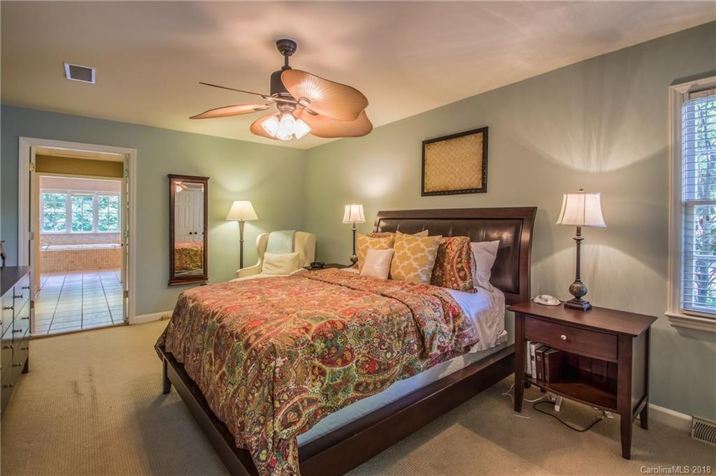 1832 Carmel Ridge Road Charlotte, NC 28226 - Photo 12 of 24 Gallery Image 12
