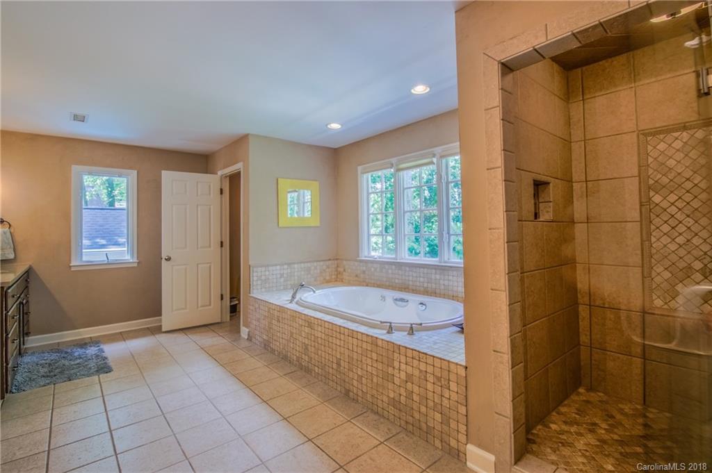 1832 Carmel Ridge Road Charlotte, NC 28226 - Photo 14 of 24 Gallery Image 14