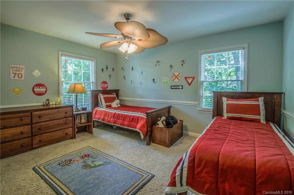 1832 Carmel Ridge Road Charlotte, NC 28226 - Photo 17 of 24 Gallery Image 17