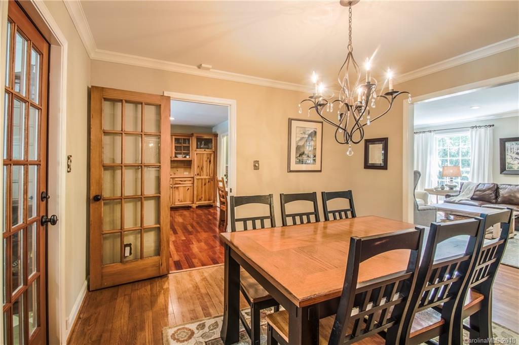 1832 Carmel Ridge Road Charlotte, NC 28226 - Photo 5 of 24 Gallery Image 5