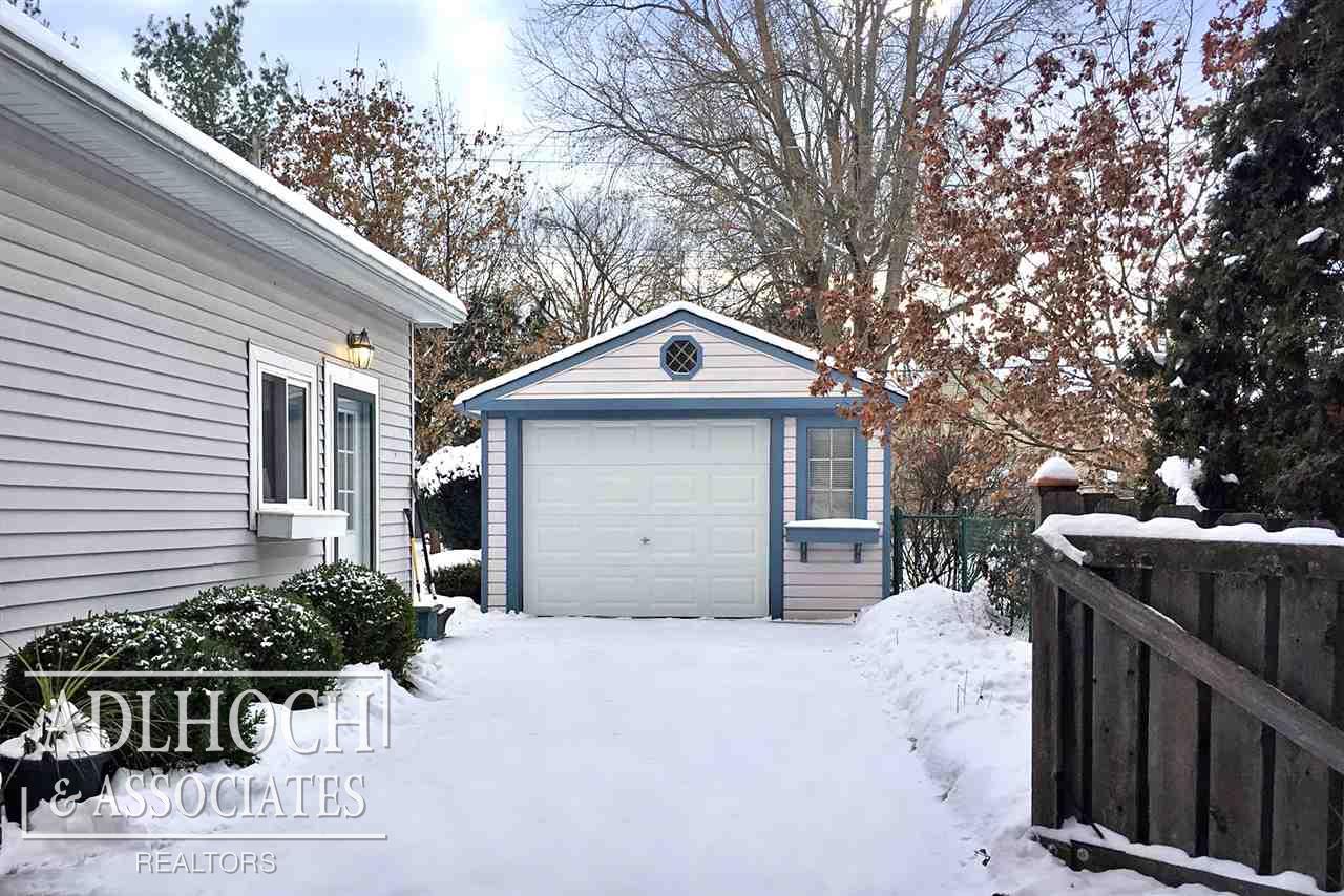 329 Moross Road Grosse Pointe Farms, MI 48236 - Photo 19 of 20
