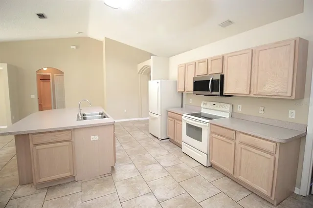 $1,825 | 32 Ryding Lane, Palm Coast, FL 32164