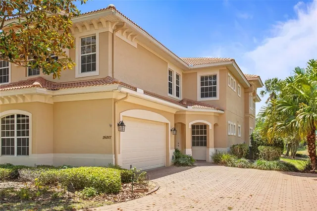 $399,499 | 26207 Avenida Las Colinas, Howey-in-the-Hills, FL 34737