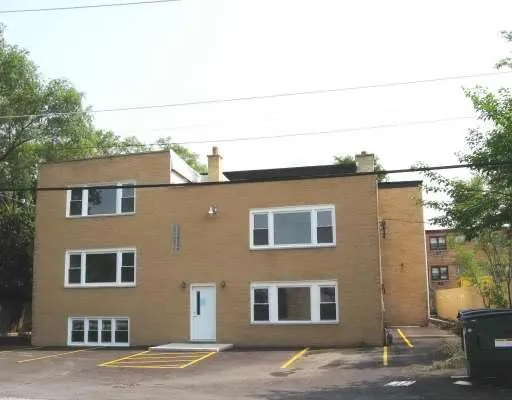 $1,100 | 10355 West Lyndale Avenue, Unit 3N, Melrose Park, IL 60164