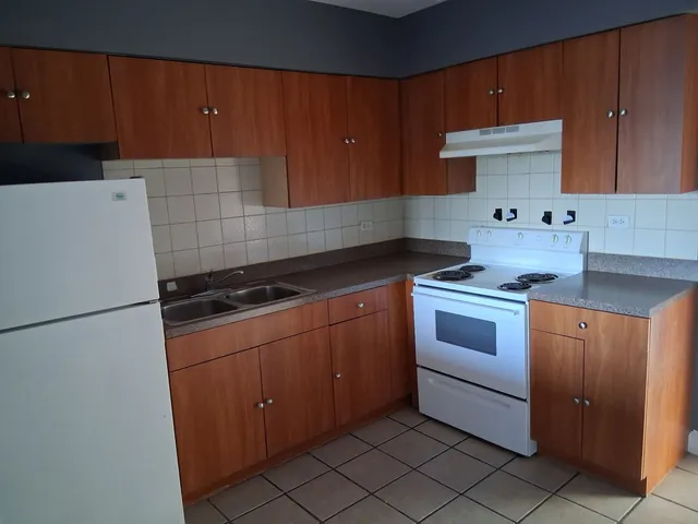 $1,100 | 10355 West Lyndale Avenue, Unit 3N, Melrose Park, IL 60164