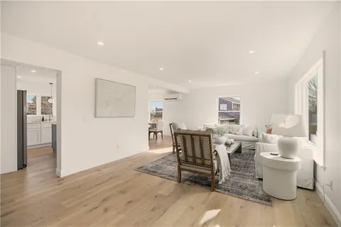 $1,295,000 | 30 Indian Road, Little Compton, RI 02837