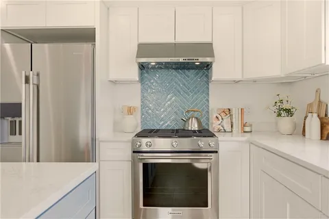 $1,295,000 | 30 Indian Road, Little Compton, RI 02837