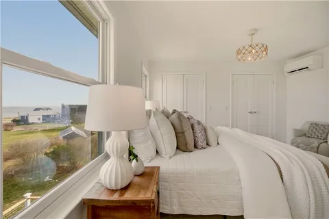 $1,295,000 | 30 Indian Road, Little Compton, RI 02837