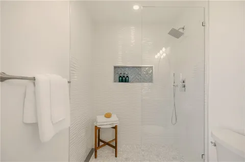 $1,295,000 | 30 Indian Road, Little Compton, RI 02837