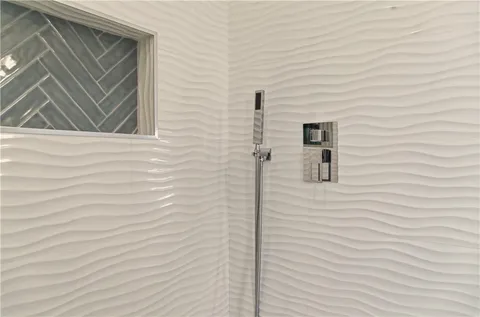 $1,295,000 | 30 Indian Road, Little Compton, RI 02837