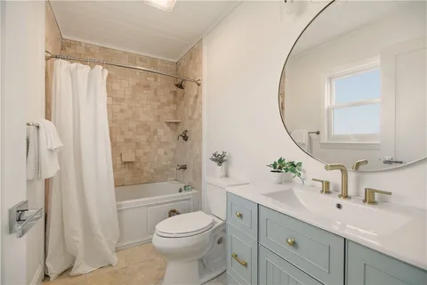 $1,295,000 | 30 Indian Road, Little Compton, RI 02837