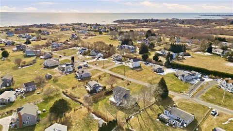 $1,295,000 | 30 Indian Road, Little Compton, RI 02837