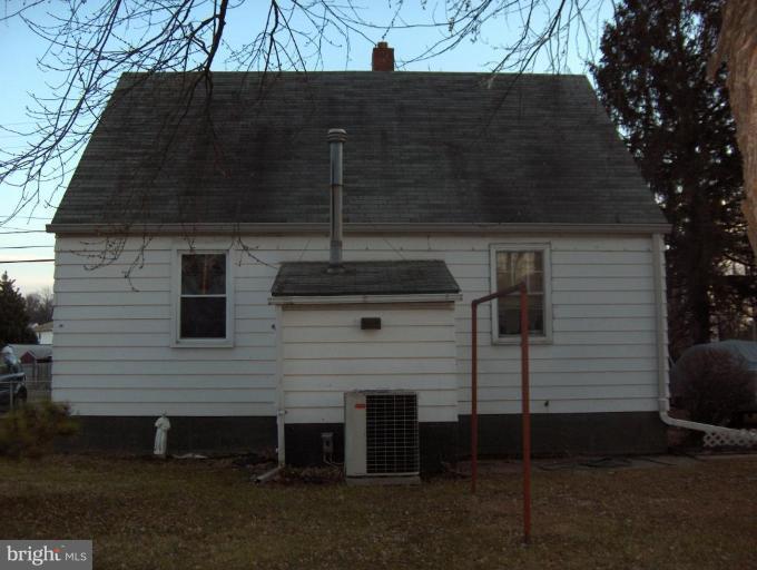 1754 Burnham Road Dundalk, MD 21222 - Photo 13 of 15 Exterior (Rear)