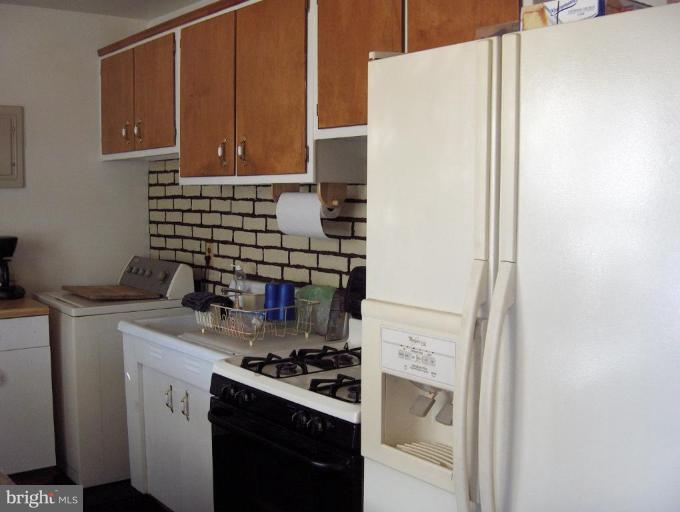 1754 Burnham Road Dundalk, MD 21222 - Photo 6 of 15 Kitchen