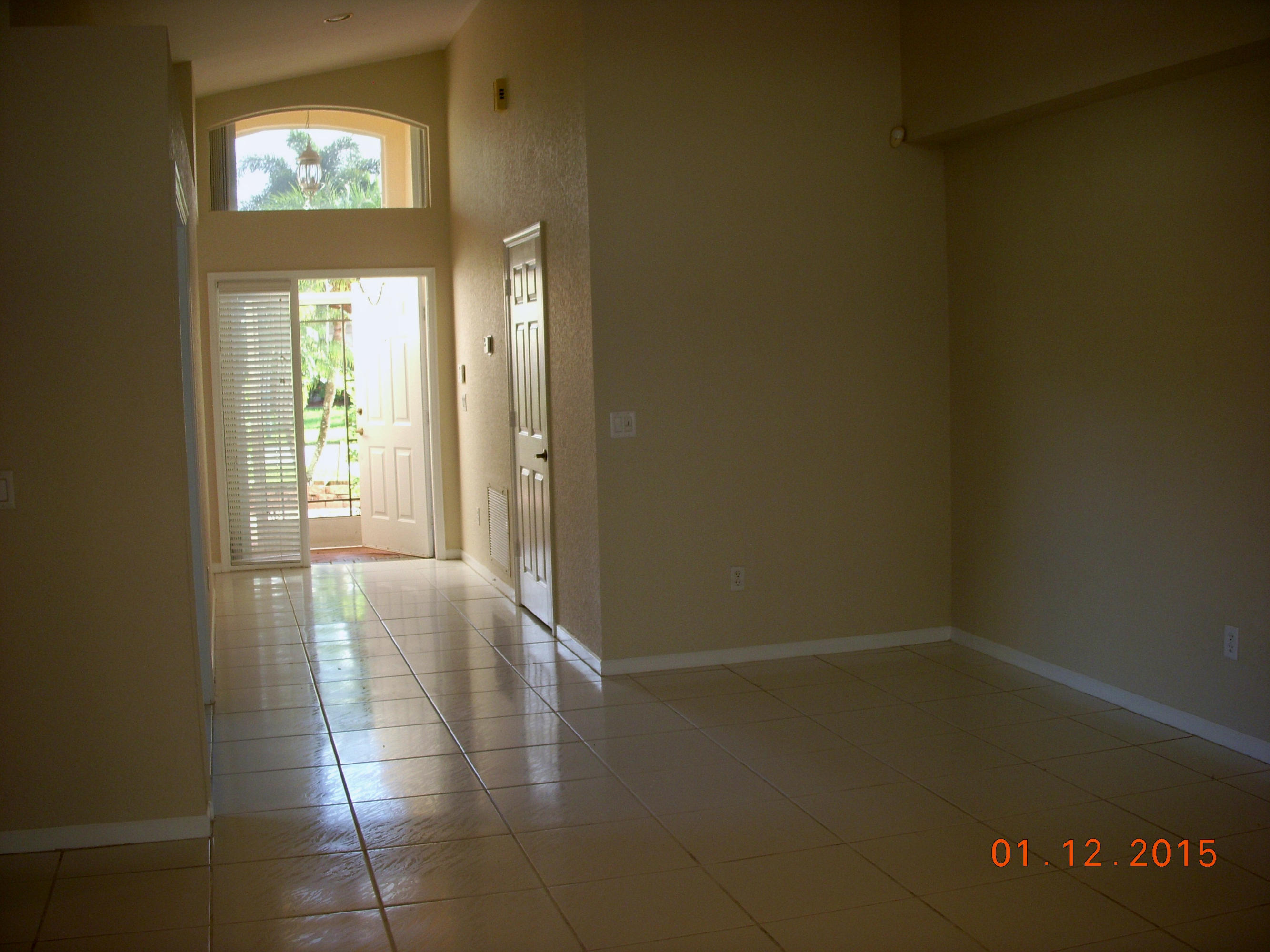 22887 Royal Crown Terrace Boca Raton, FL 33433 - Photo 5 of 32 DSCN2238