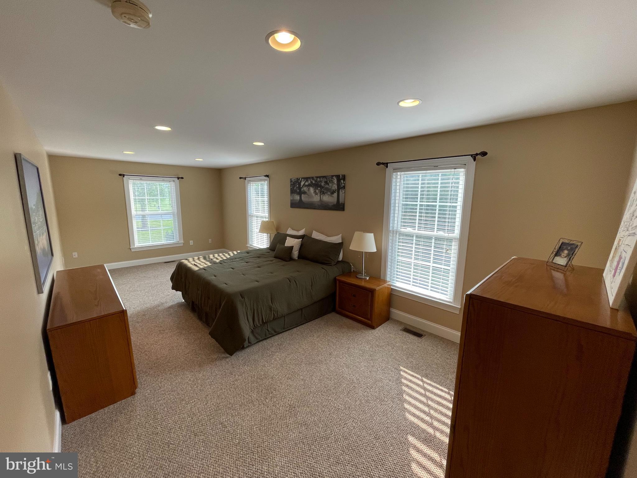 953 Crest Road Lansdale, PA 19446 - Photo 23 of 61 Massive Master Bedroom