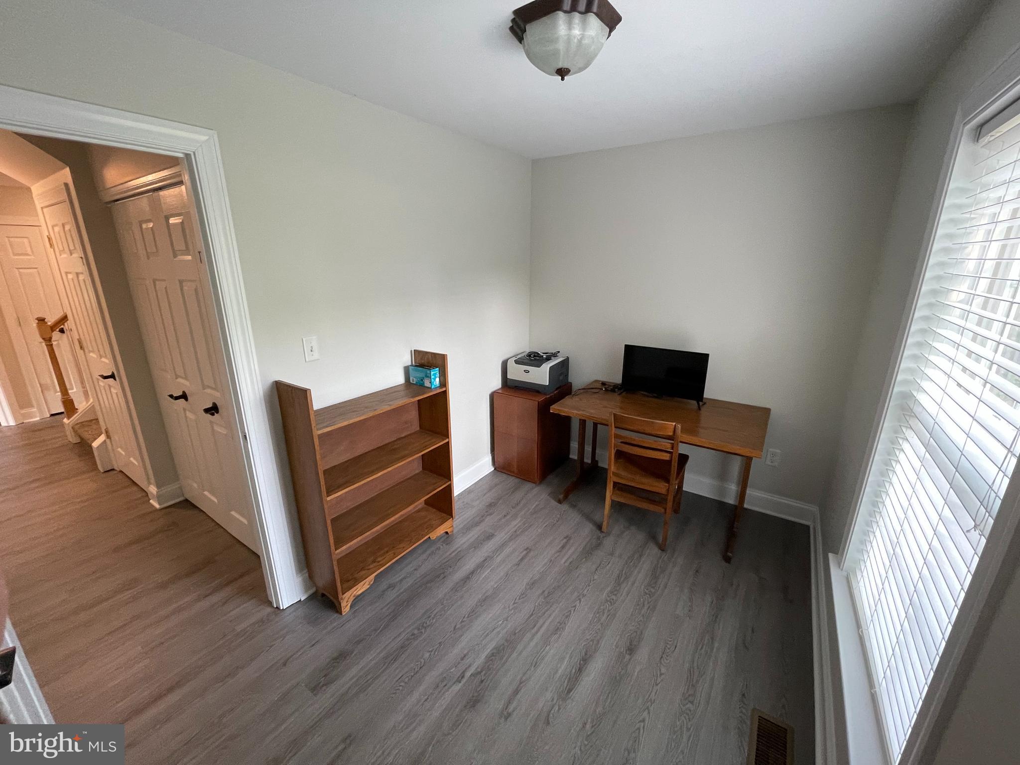 953 Crest Road Lansdale, PA 19446 - Photo 32 of 61 1st Floor Office