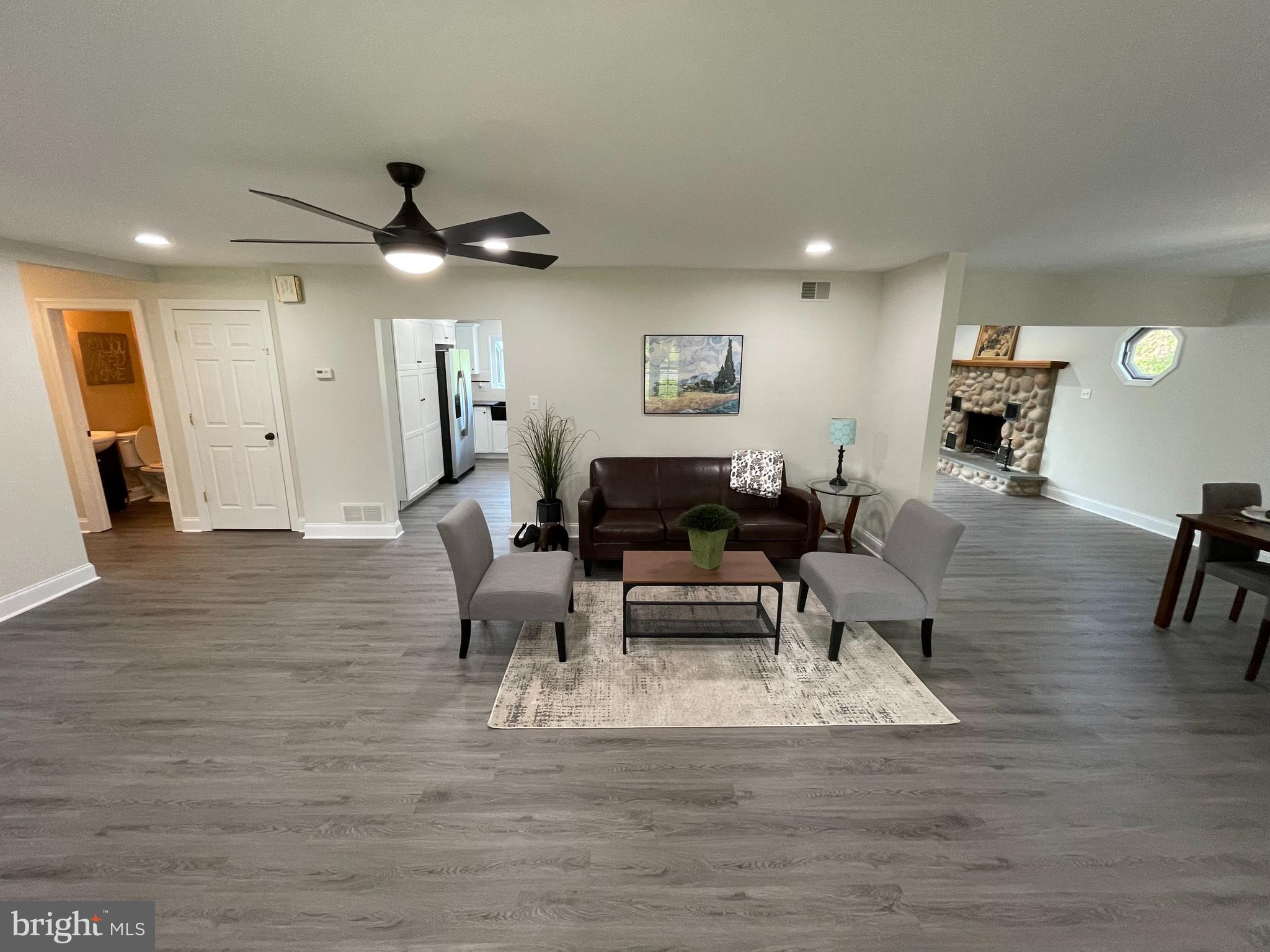 953 Crest Road Lansdale, PA 19446 - Photo 5 of 61 Spacious and Bright Living Room