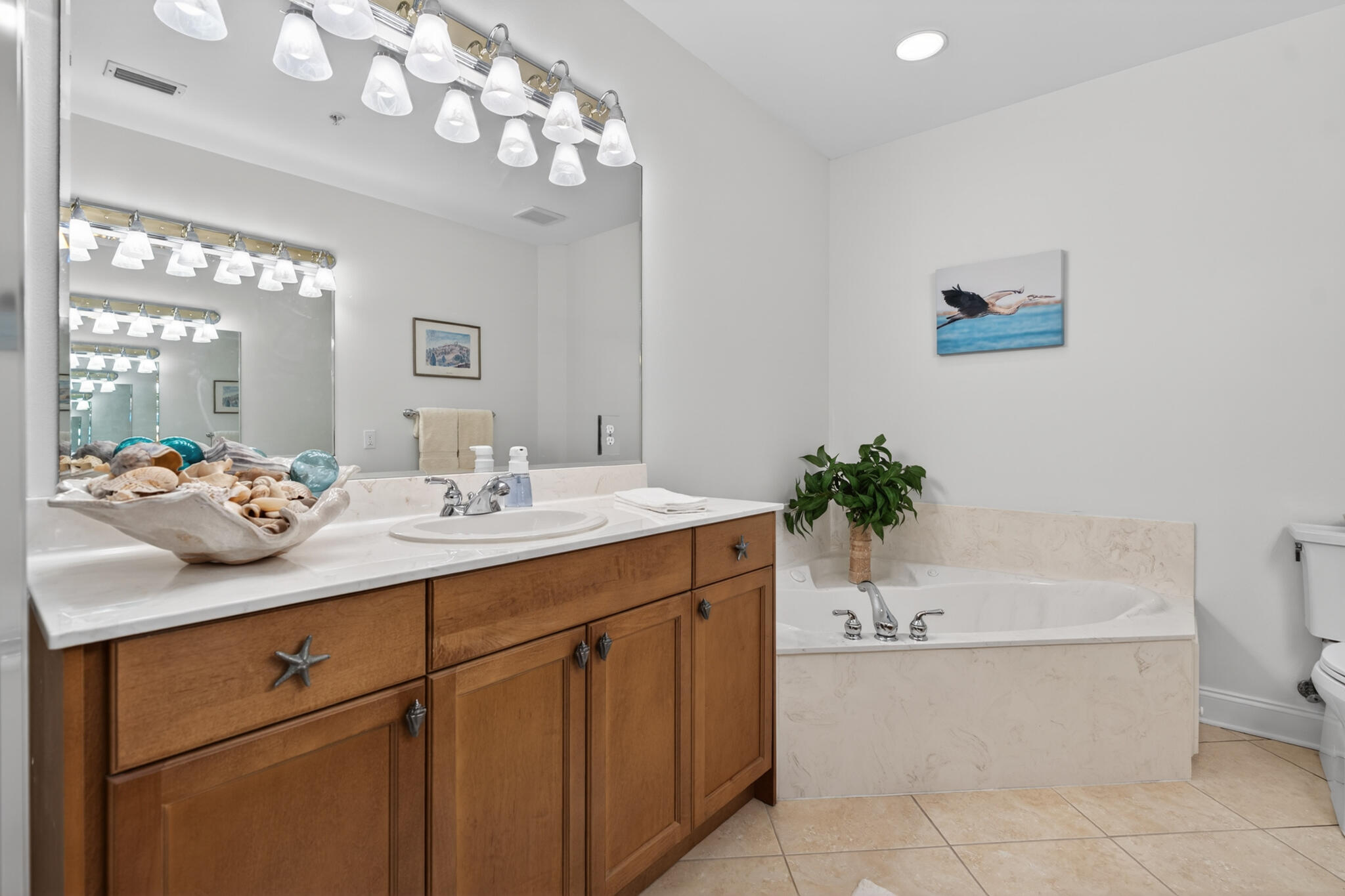 5 Calhoun Avenue, Unit 504 Destin, FL 32541 - Photo 30 of 64 Large Jetted Soaking Tub