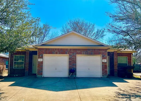 $1,800 | 848 Mirabell Court, Unit 850, Arlington, TX 76015