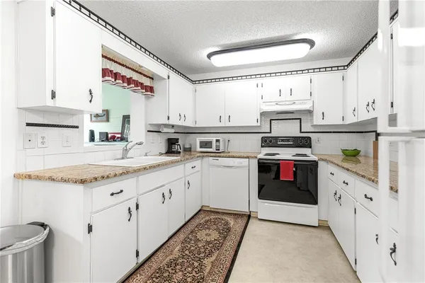 $169,000 | 8420 Southwest 92 Street, Unit A, Ocala, FL 34481