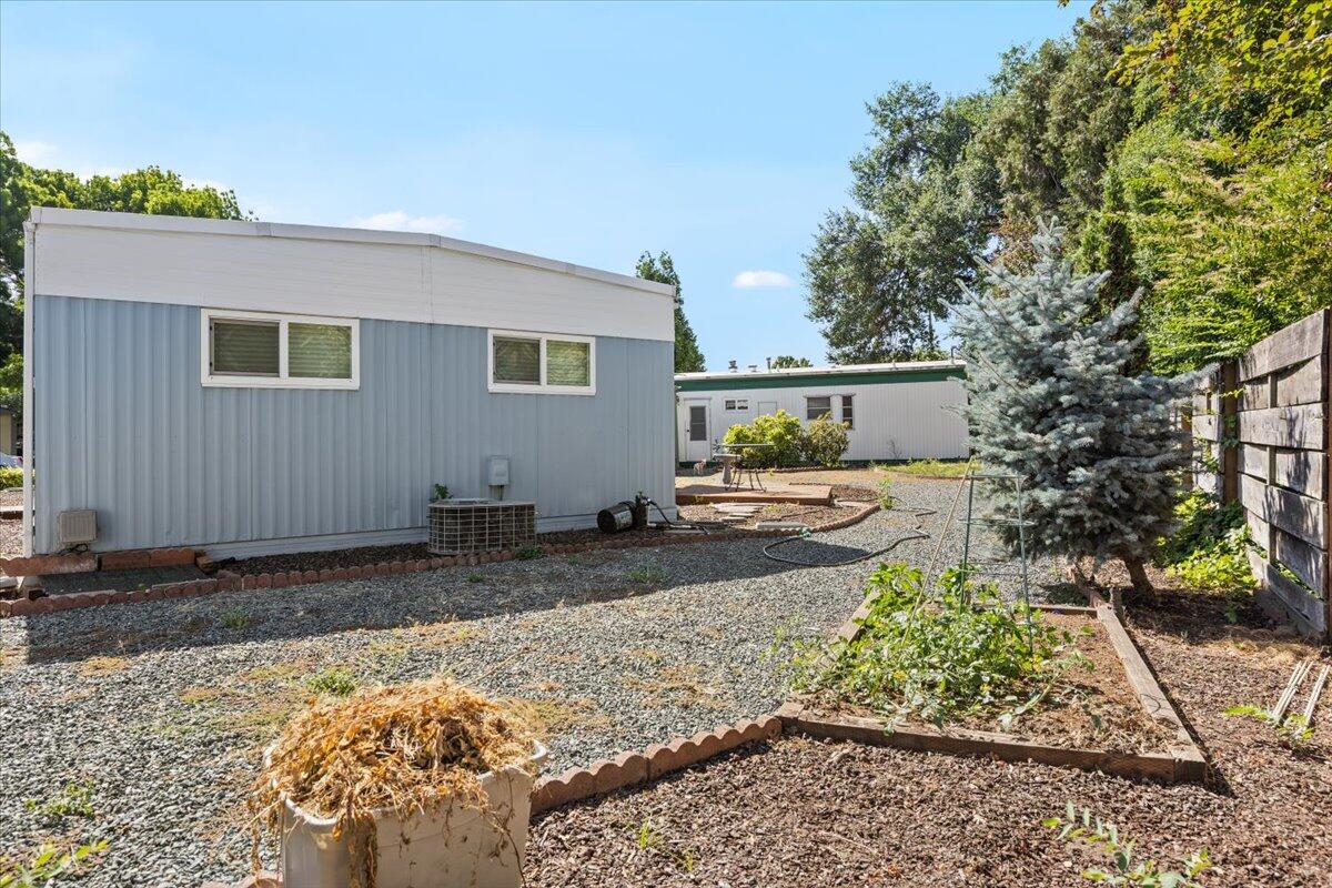 2252 Table Rock Road, Unit SPC 128 Medford, OR 97501 - Photo 16 of 22 Back Yard